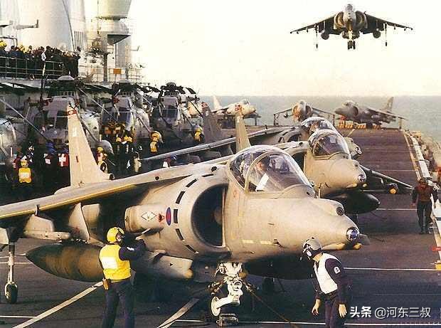 英国航母单兵飞行器,小鹰级航母舰载机