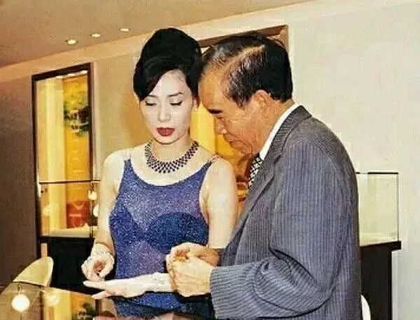 李亚鹏的历任女友有哪些,李亚鹏新女友个人简介