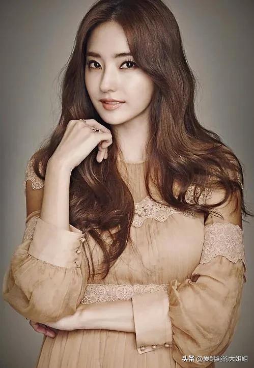 初代芭比韩彩英 (韩国女星韩彩英身材)