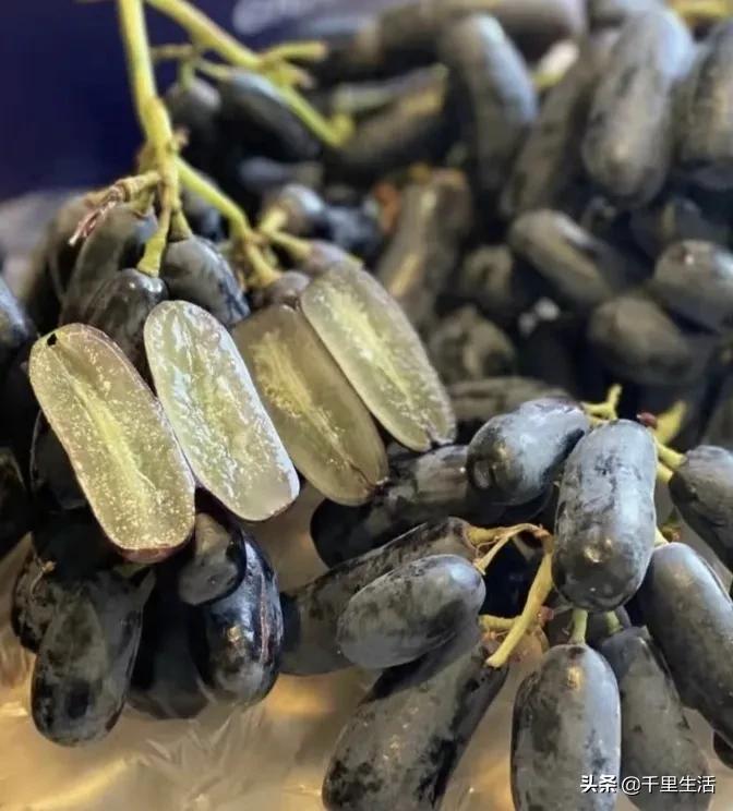 金手指葡萄提子,金手指蓝宝石葡萄无籽提子