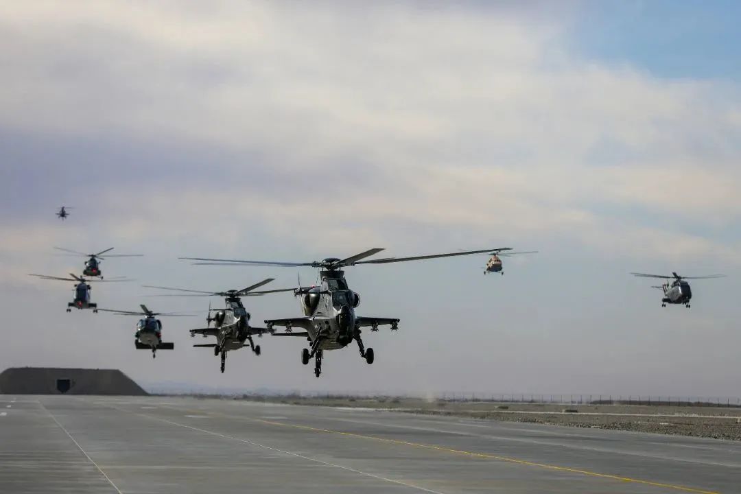 向日夜坚守边关的人民子弟兵致敬,春节向坚守岗位的人民子弟兵致敬