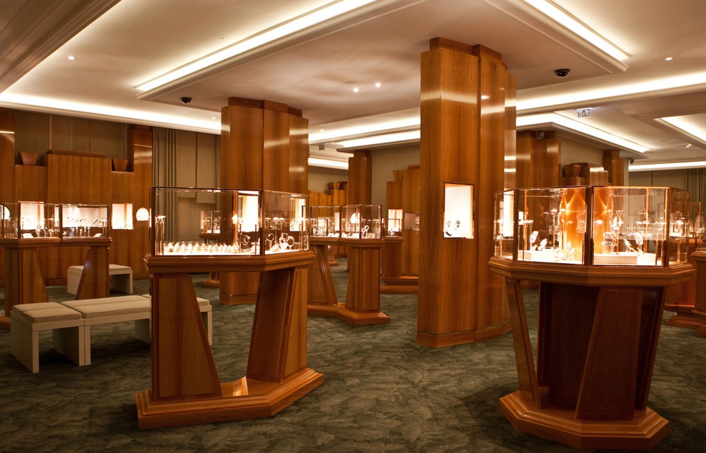 拒绝杂牌电话手表,瑞士表入门怎么选