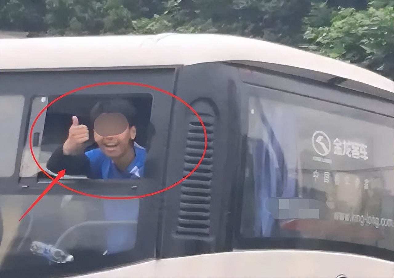 网曝成都体育学院学子打伤川大学子,致其头部流血,更多细节曝光