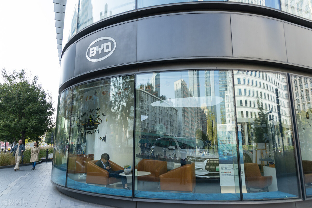 特斯拉model3和小鹏p7和比亚迪汉,纯电动汽车比亚迪和特斯拉哪个好