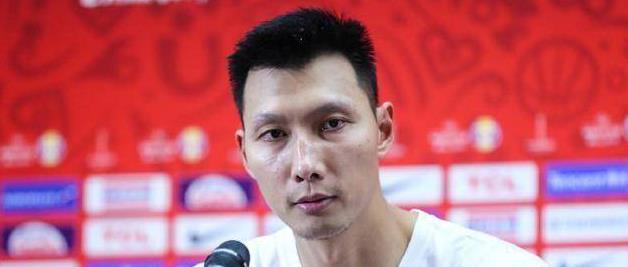 易建联用六年时间坚守广东队,易建联球衣退役仪式要价