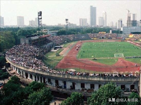 武汉专业足球场最新进展,武汉塔子湖足球场