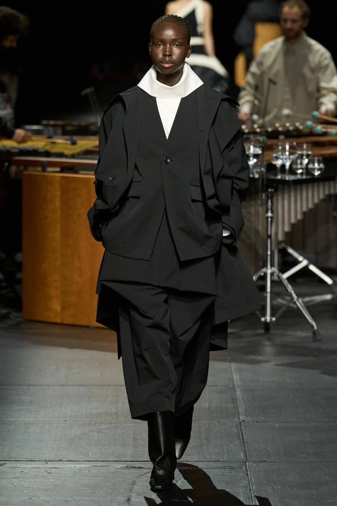 2023秋冬伦敦时装周收官,2022秋冬巴黎时装周什么时候开始