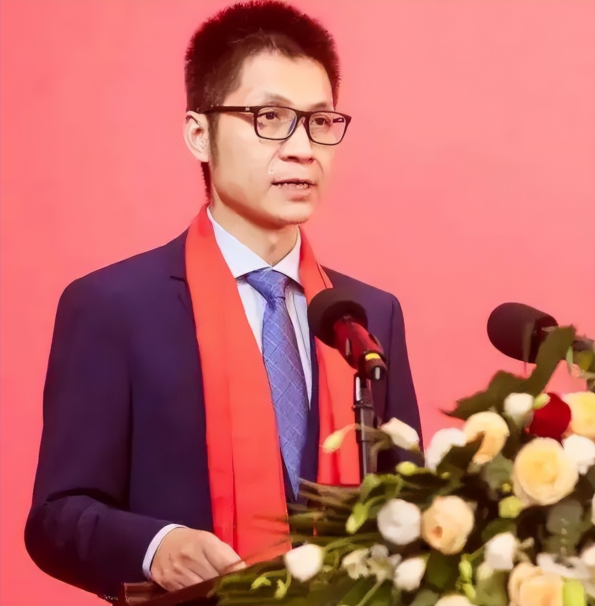 张健豪发家史,张健富豪