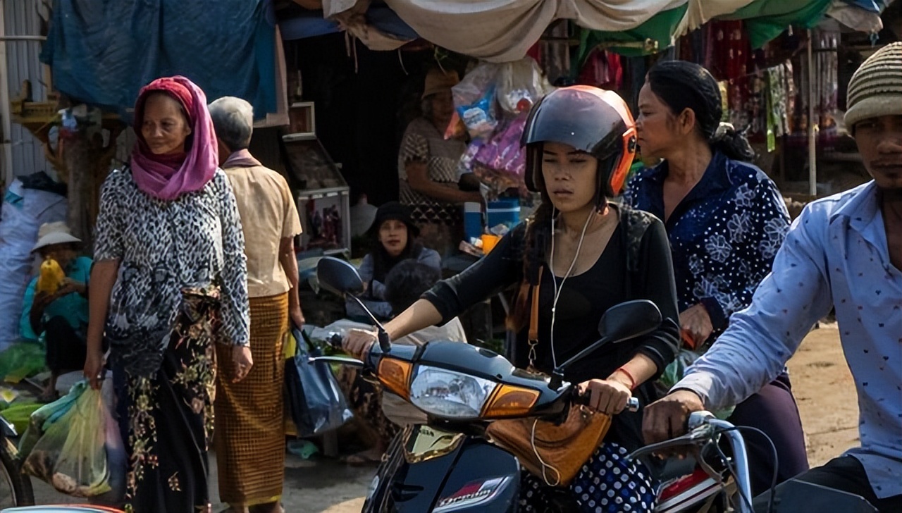 柬埔寨人眼中越南人,在柬埔寨比较厉害的中国人