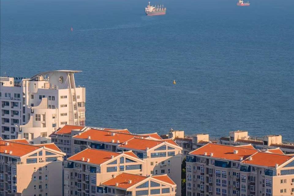 厦门是一个伤感而又璀璨的城市,厦门是一座让人容易爱上的城市