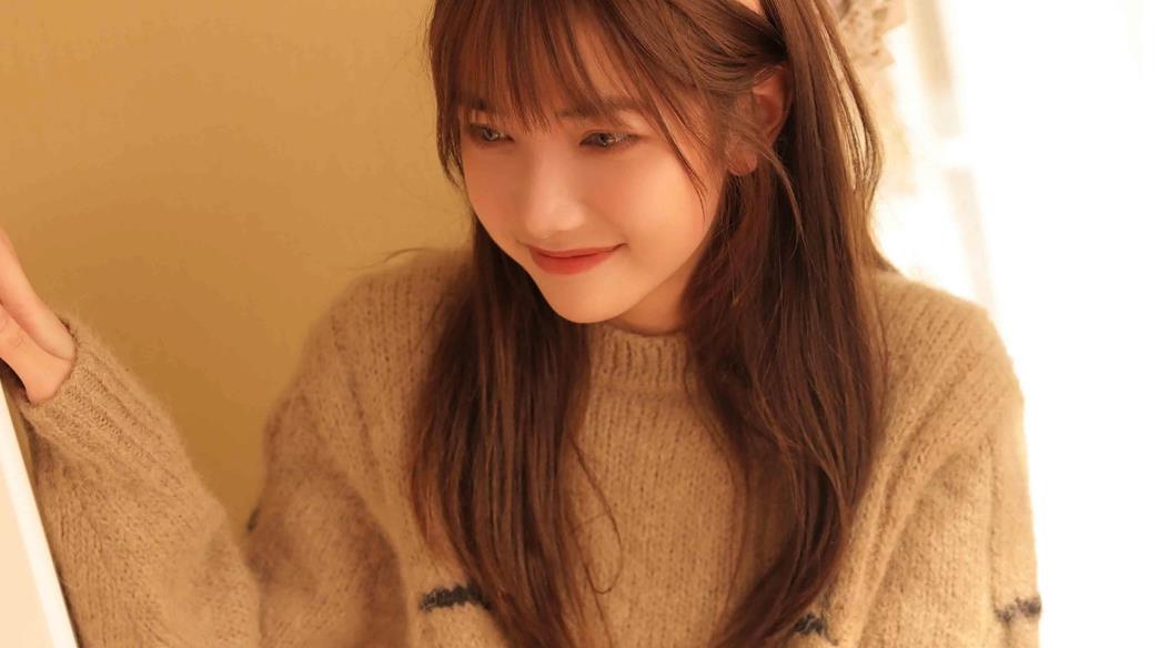 女生的什么表现能说明她谈恋爱了,恋爱没有安全感的女人有几种表现