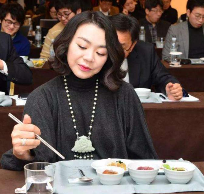 赵显娥家暴事件,赵显娥家暴赔了多少