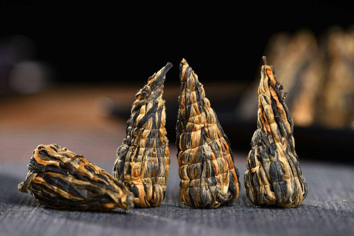 寒冷的冬天来了冬季喝什么茶好,冬季喝的茶首选什么茶