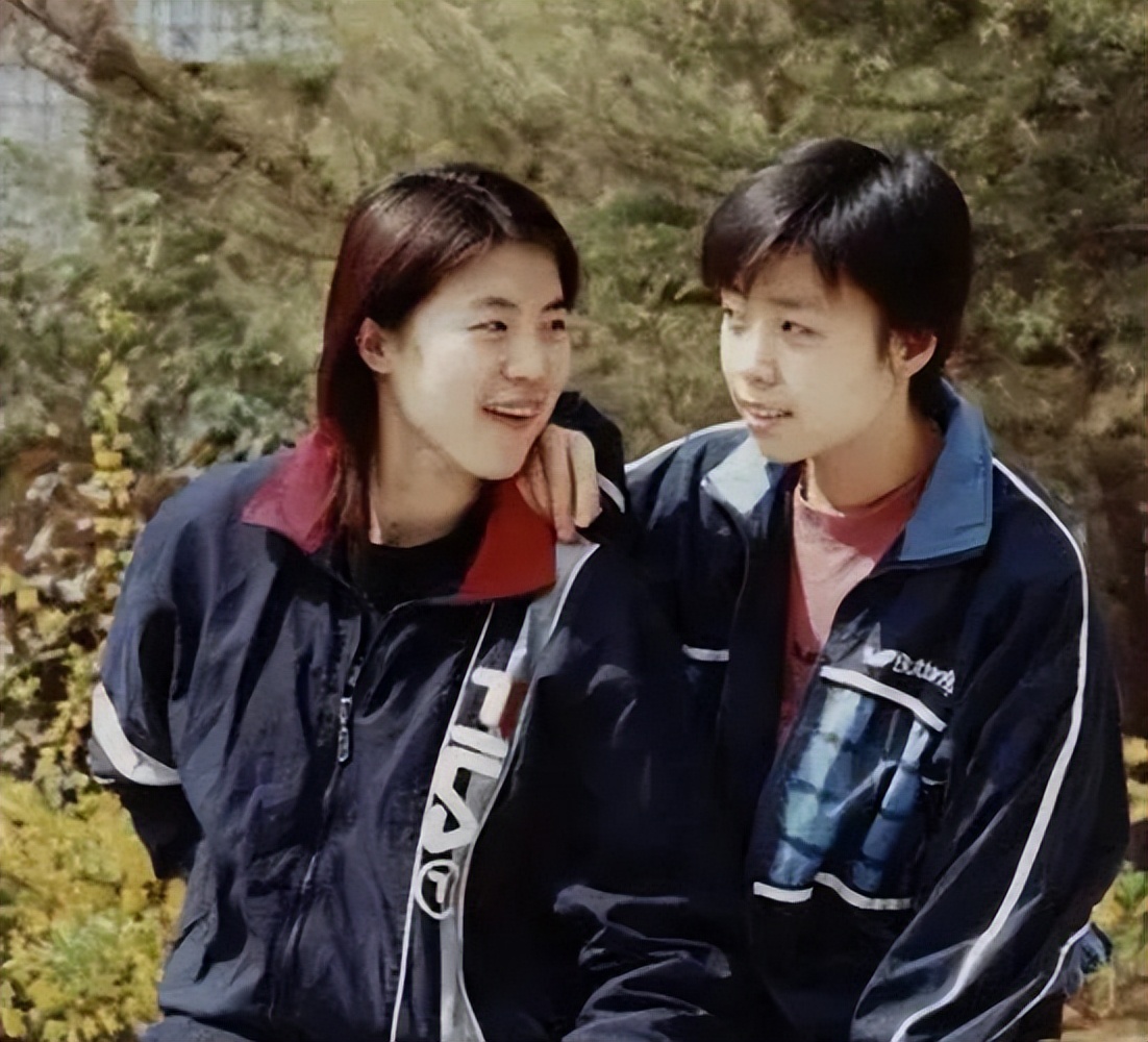 她是世界女乒第一人，大20岁老公与袁立同居12年，转身把她宠上天