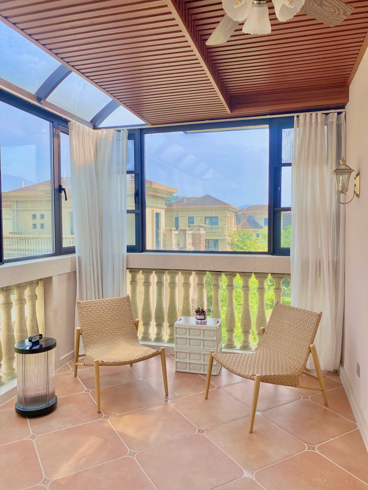 为什么阳光房越来越受欢迎,阳光房遮阳不动什么原因