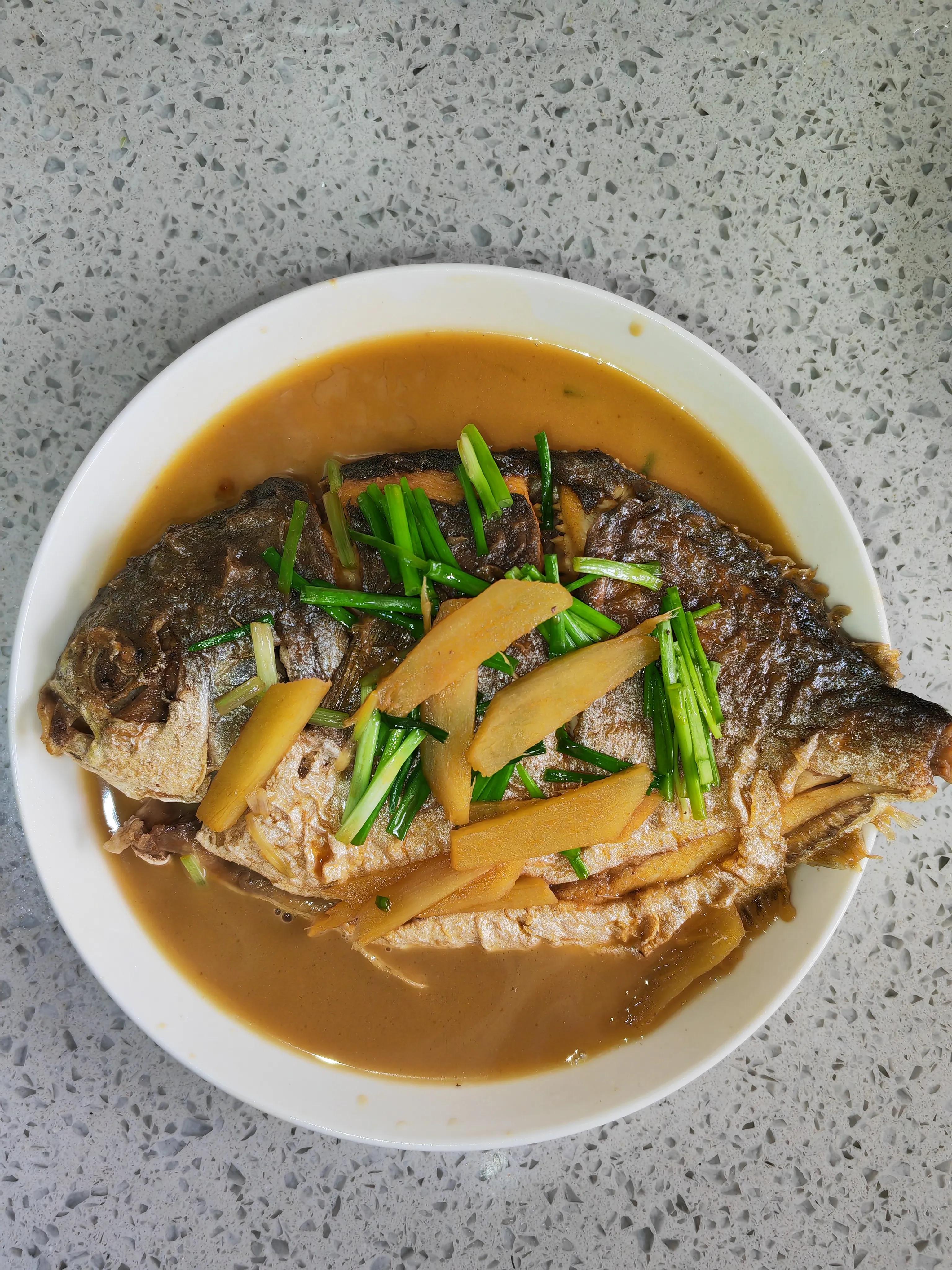 红烧鲳鱼最简单家庭做法,小鲳鱼家常做法红烧鲳鱼