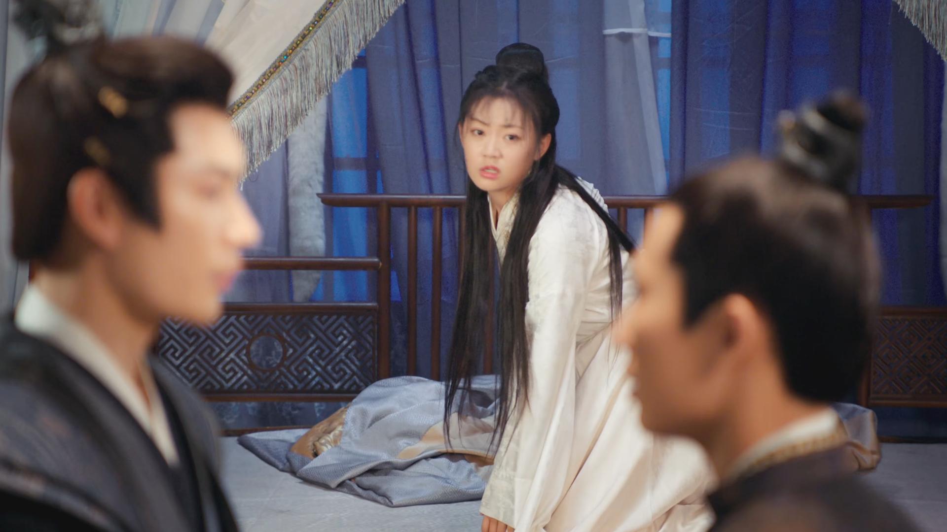 城主大人1：女子被迫穿男装当皇帝，成年后还被妃子追着要同房！