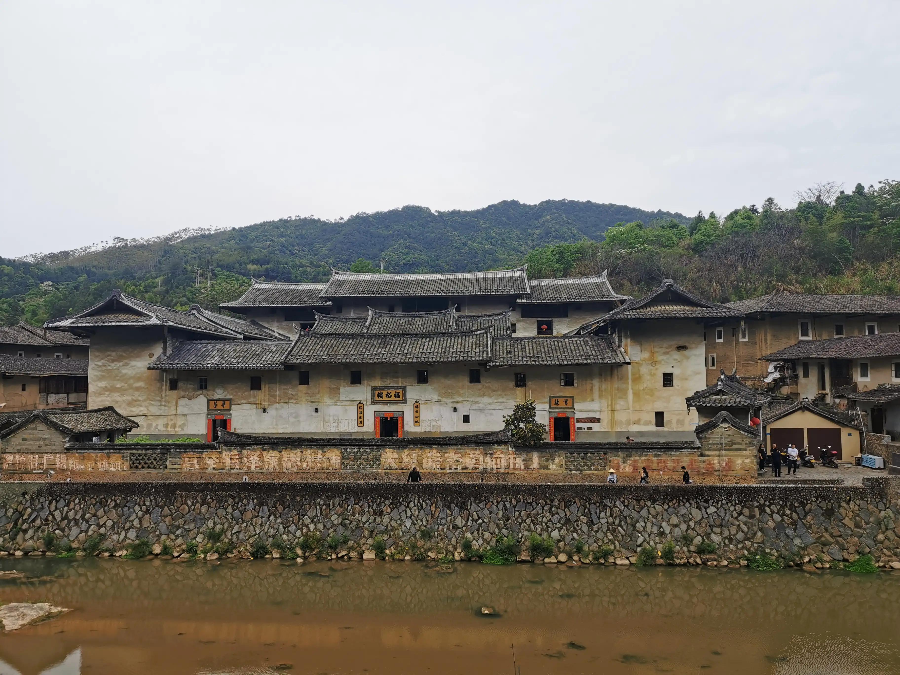 遇见永定土楼，内含个人旅游攻略