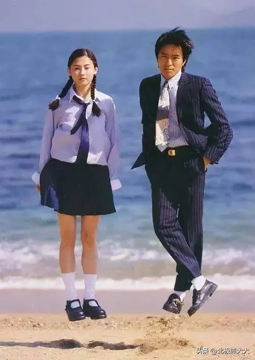 她是最风流的玉女，婚前绯闻男友换不停，婚后生了两个娃还不安分