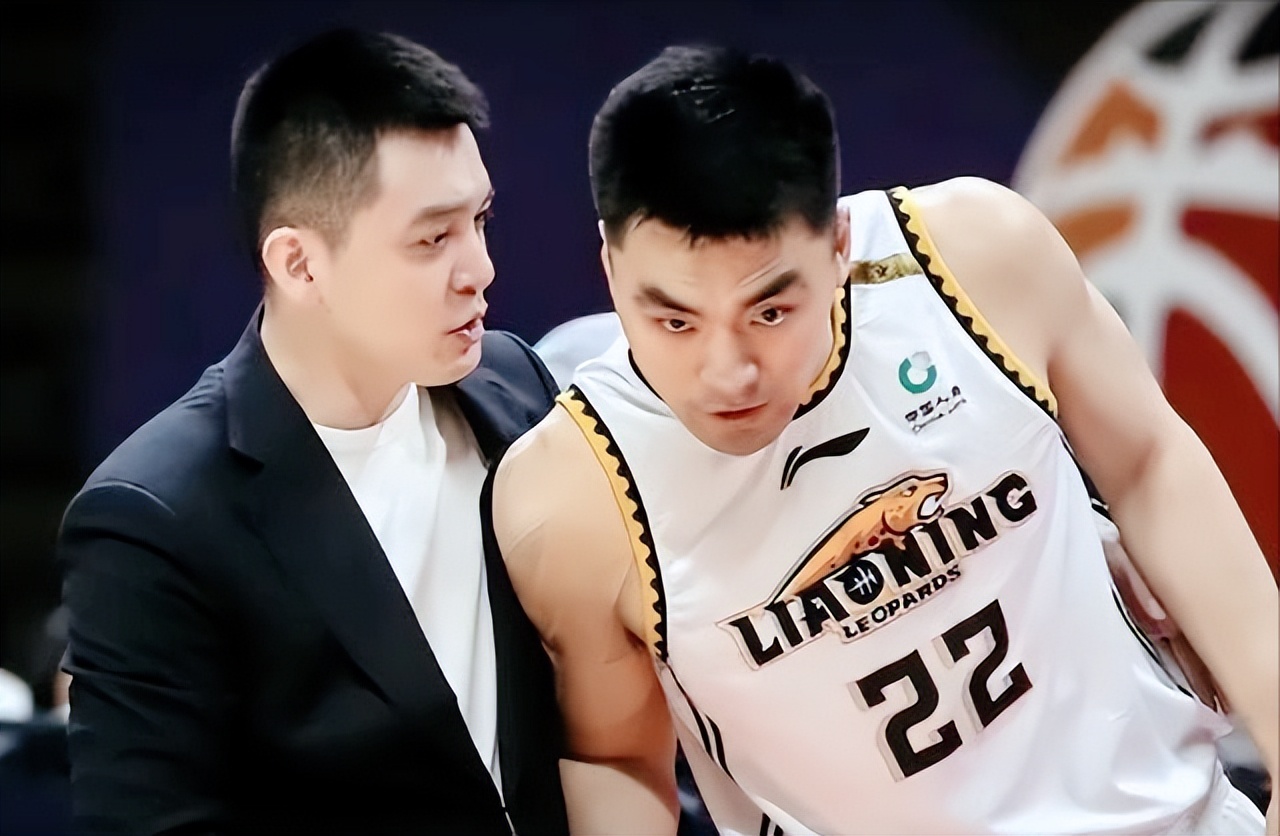 七大主力退出荷兰男足,中国男篮十二人名单方硕