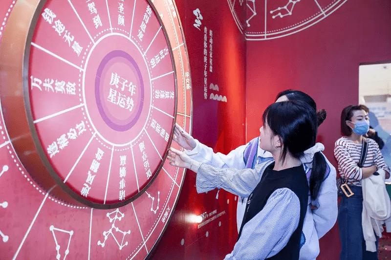 购物中心“软性疗愈”？学学这几个国际跨界商业的场景构造