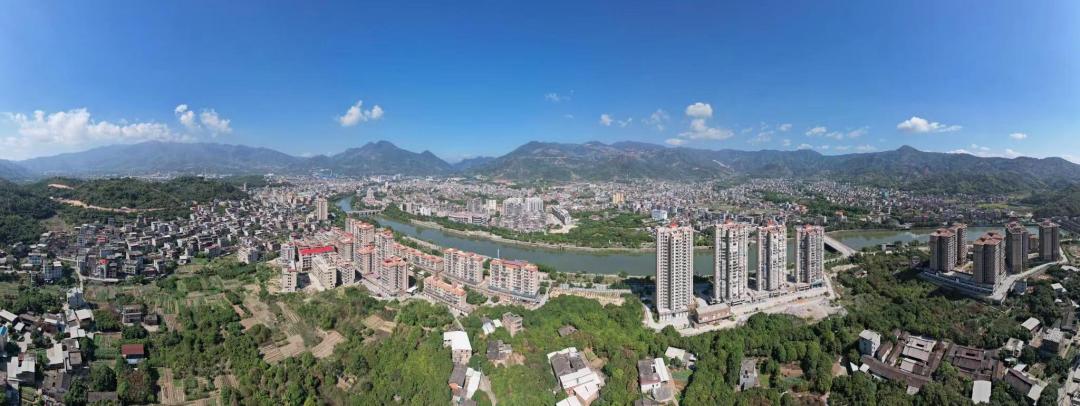 安溪县湖头镇：乡村蝶变满目新振兴路上阔步行