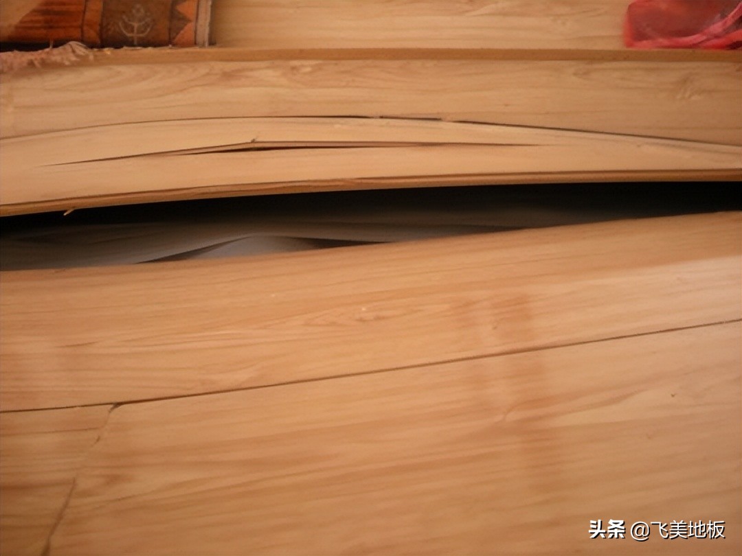 雨季木地板鼓起来怎么回事,地板受潮起鼓怎么处理