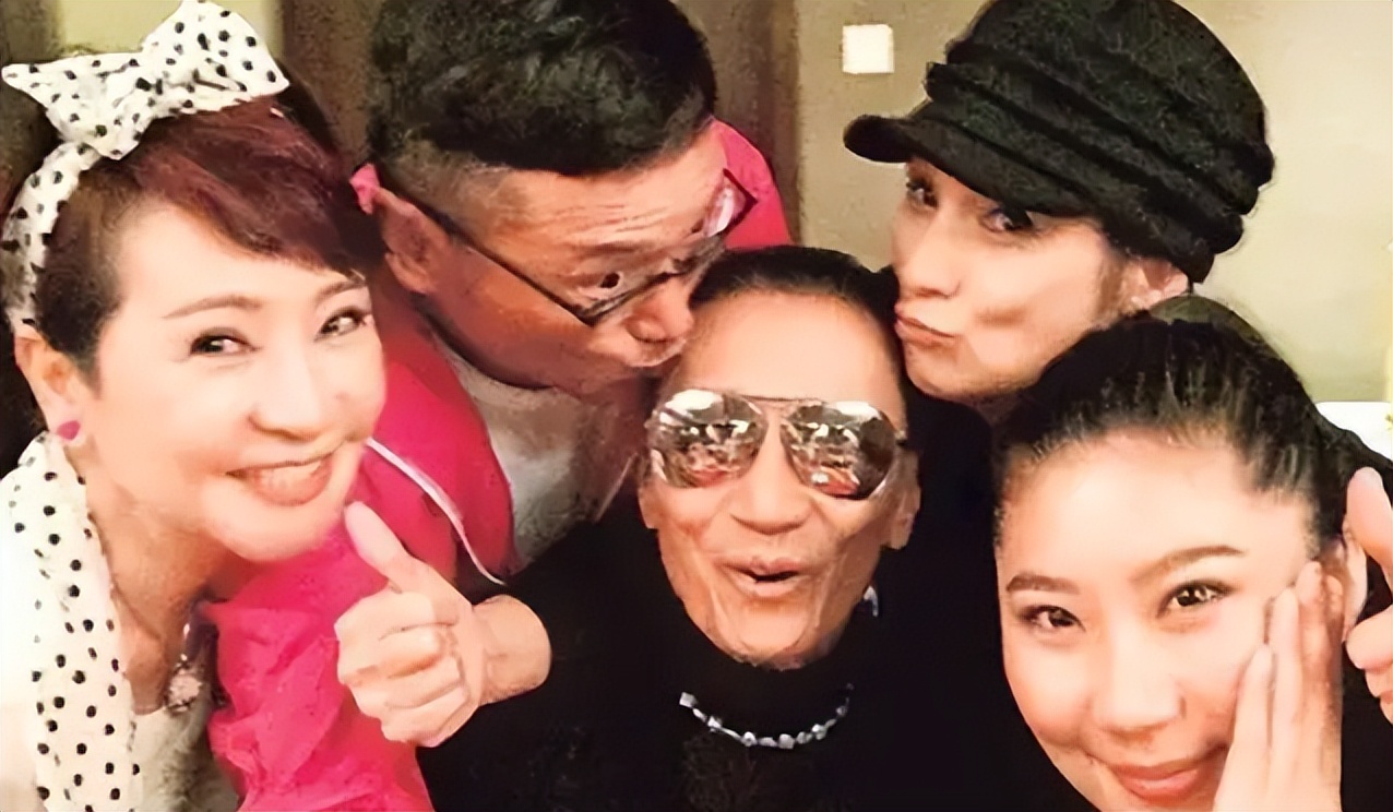 谢贤刘德华谢霆锋,谢贤李小龙视频