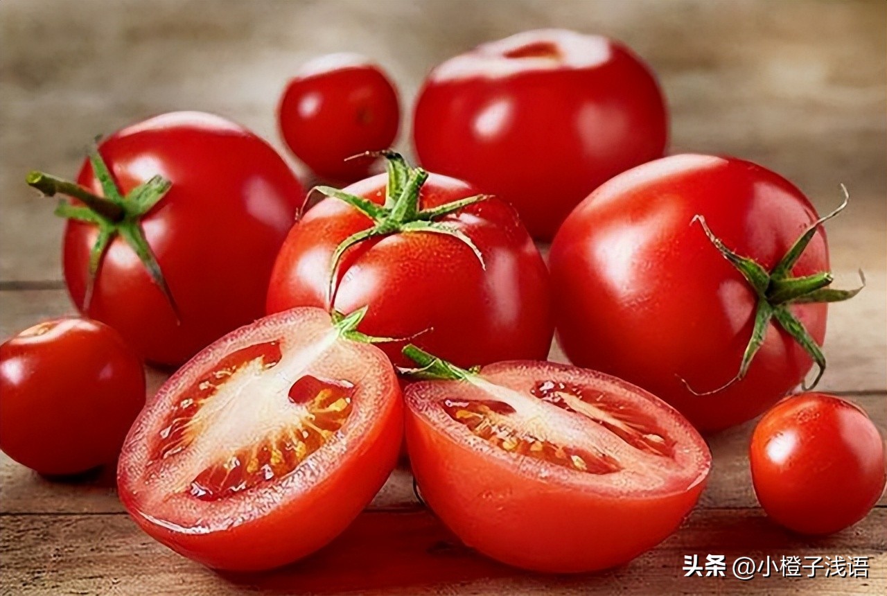 维族居民给志愿者的采购清单,新疆志愿者为民族居民买菜的视频