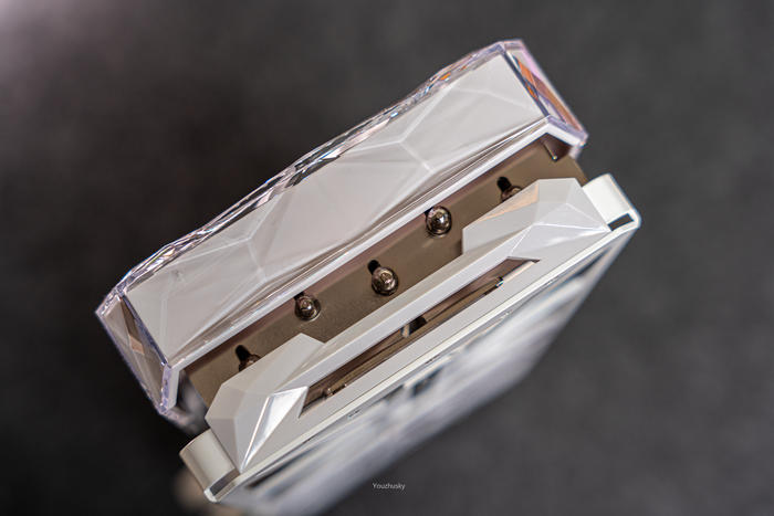 影驰rtx4070星耀显卡,影驰geforcertx30708g旗舰显卡