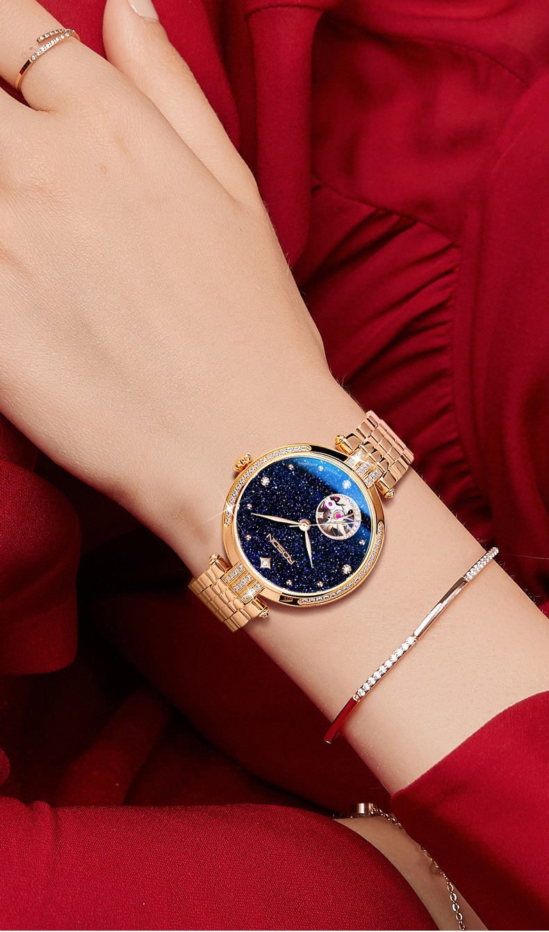 中年女士戴什么手表好,中年女士戴什么牌子手表好