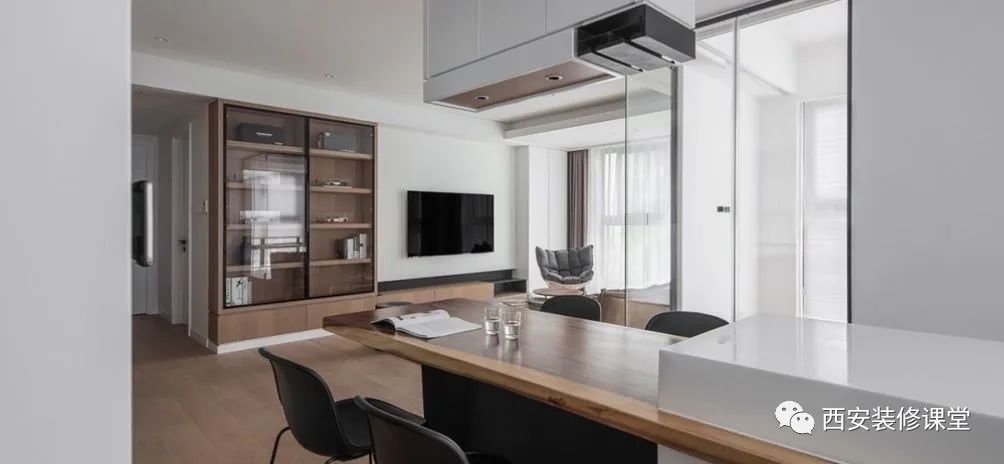 透明玻璃门展示柜怎么布置,岛柜展示柜玻璃门