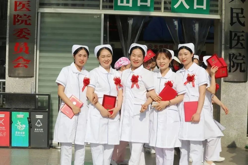 发展护士队伍改善护理服务演讲稿,发展护士队伍改善护理服务黑板报