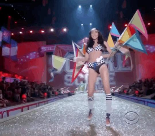 她的上位手段，值得逐字背诵