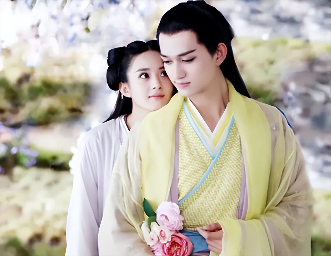 “杀姐姐”落魄了，马可直播卖女士*裤内**，4元一条还亲自上手示范