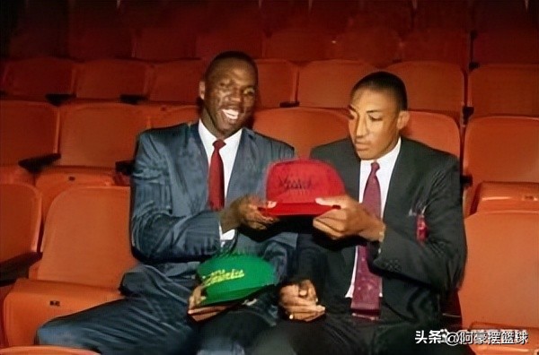 蝙蝠侠皮蓬斯科特,蝙蝠侠斯科蒂皮蓬生涯十大扣篮