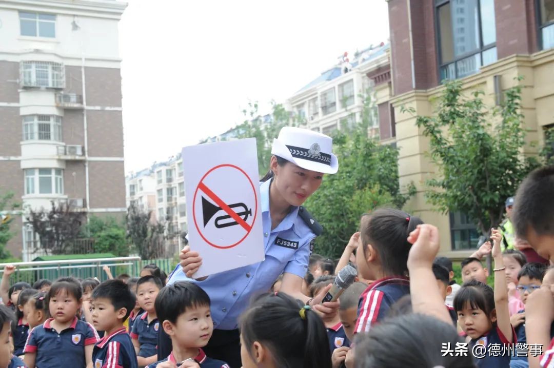 跟着警察去抓酒驾,跟着警察叔叔去出警