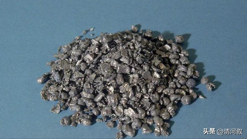 纳米铁粉可以吸附重金属离子,磁铁矿纳米颗粒是什么