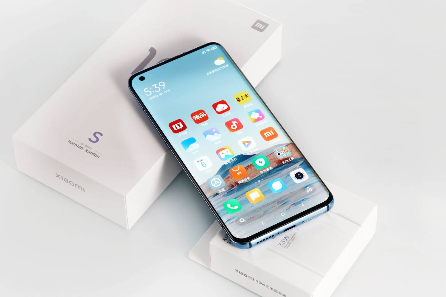 过年了买新手机哪一款比较好,这个月最近新手机买哪款比较好