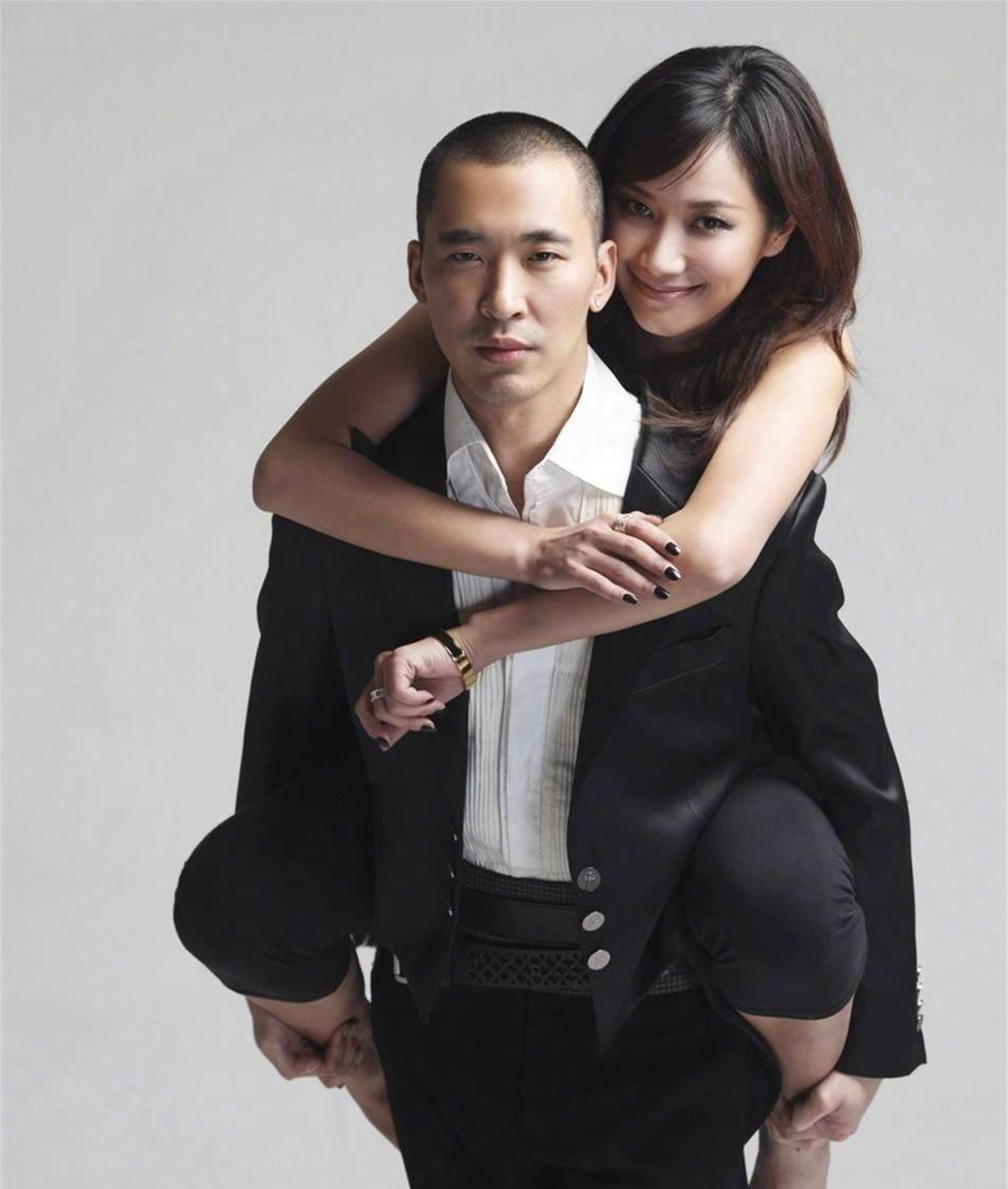 8大“海岩女郎”现状：有人幸福美满，有人嫁伪豪门老公负债过亿