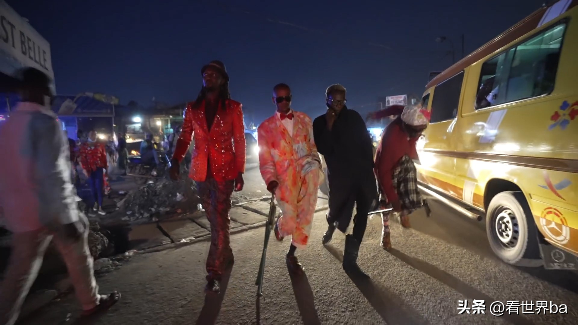 非洲贫民窟里的花花公子，宁愿全家饿肚子，也要*款贷**买名牌