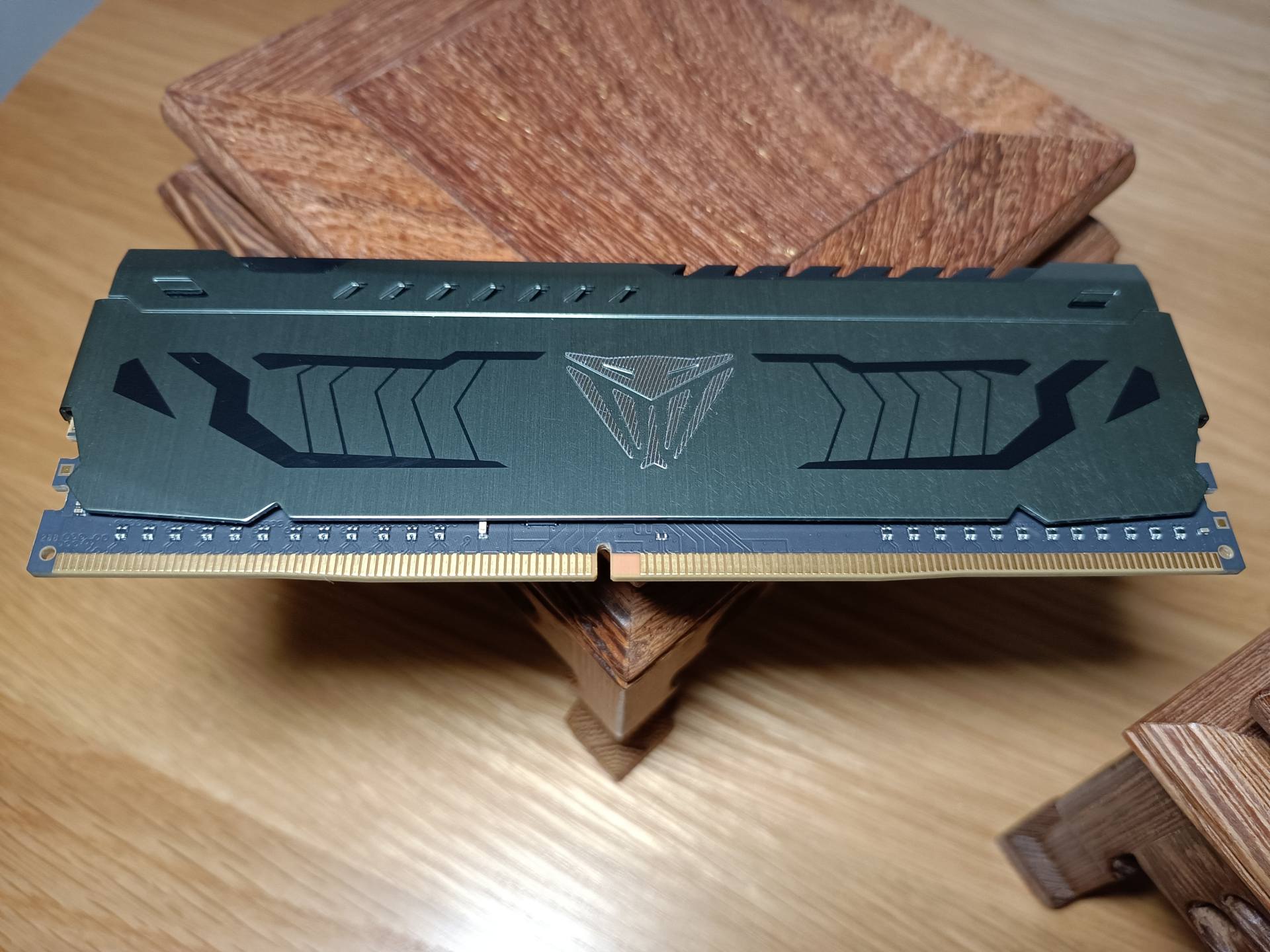 博帝蟒龙8gb内存条测试,博帝蟒龙系列