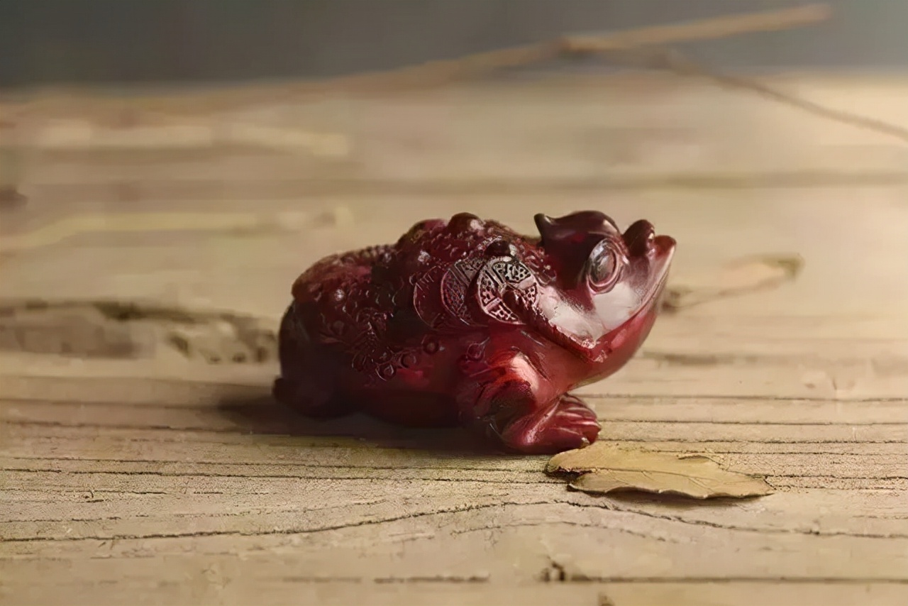 佛手雕件的寓意和象征,翡翠常见的雕件及寓意