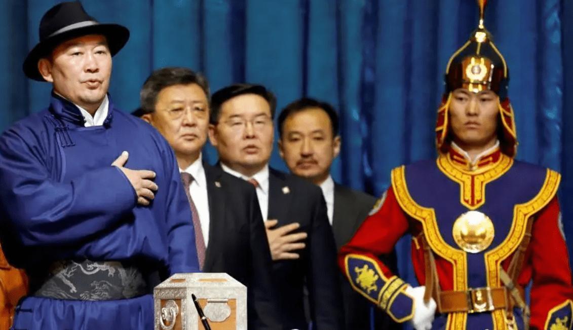 当今世界最安全的两个国家，一个谁也打不赢，一个谁也打不赢