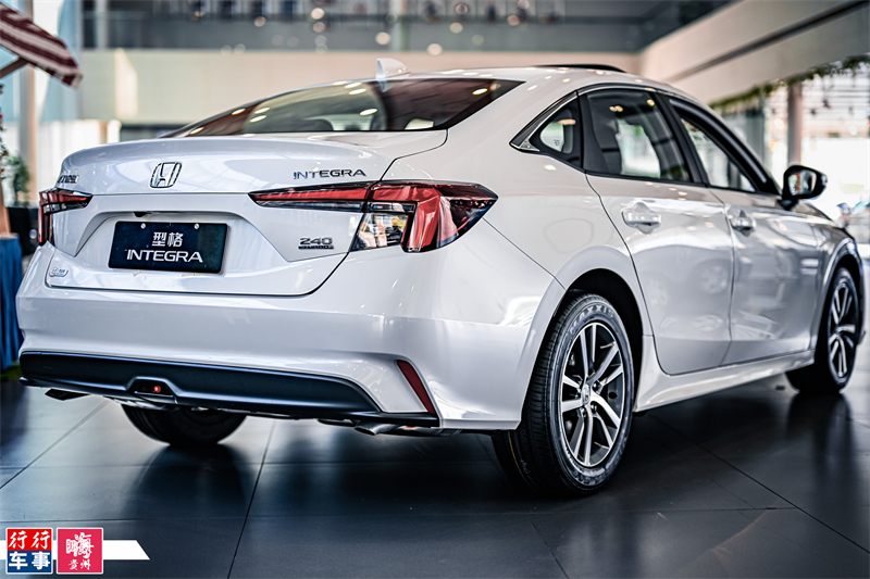 广汽本田凌派对比新思域,比本田思域高一个档次的车