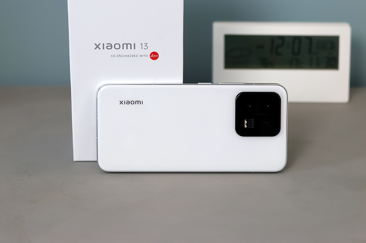 小米6陶瓷尊享版钉子户,小米6更新12好还是13好