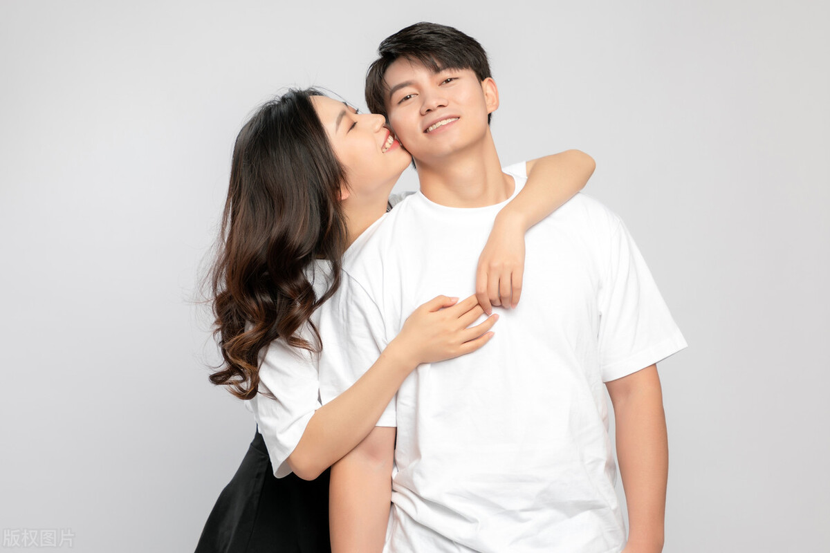 为什么一旦有了肢体接触会心动,在一起久了怎么找回心动的感觉