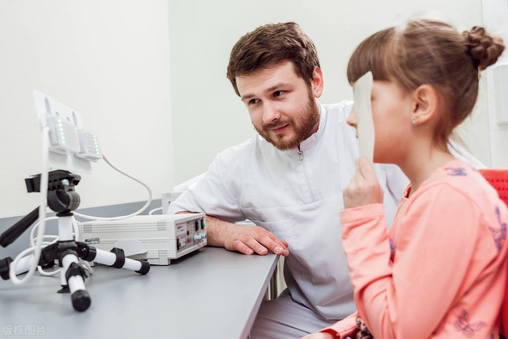轻度近视需要配眼镜吗,学生轻度近视怎样处理