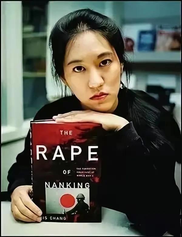 她叫我叔叔我应该叫她什么,她叫艺术家不叫明星