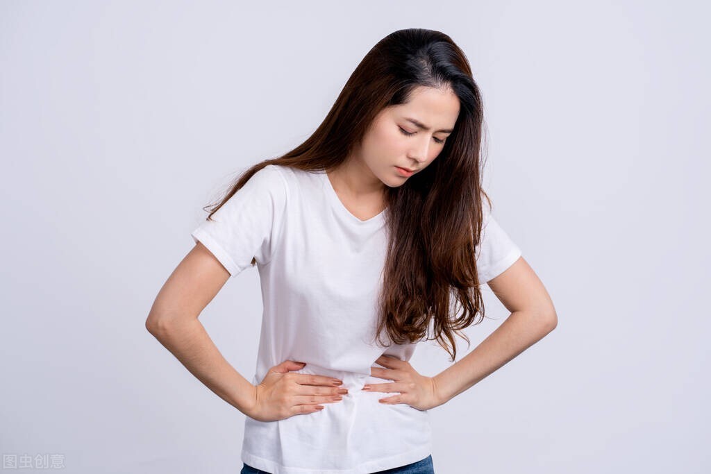 女孩痛经朋友应该怎么建议,女性朋友痛经怎么安慰高情商回复